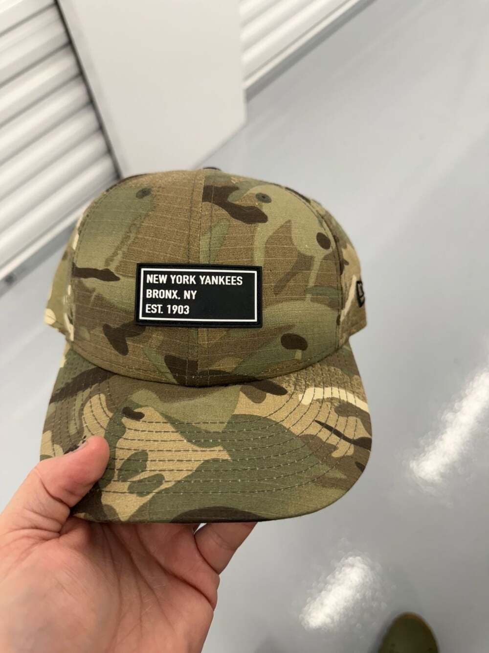 New Era New York Yankees 59FIFTY Camo Hat Size 7 3/8 Low Profile